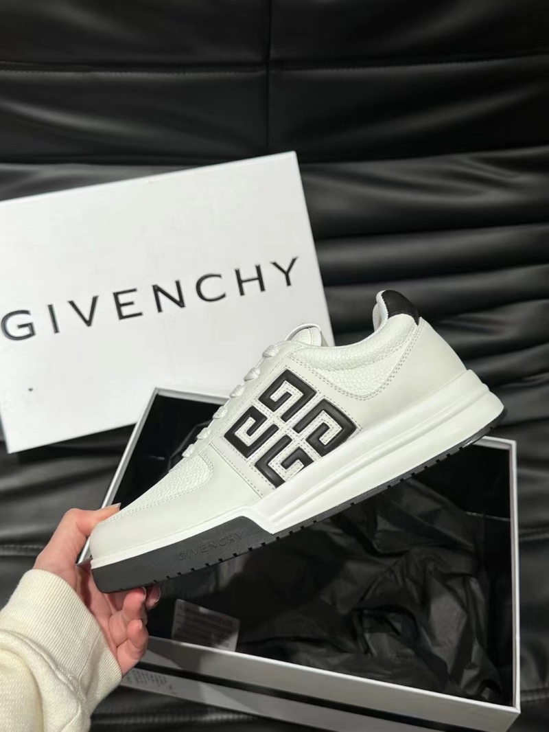 Givenchy Sneakers